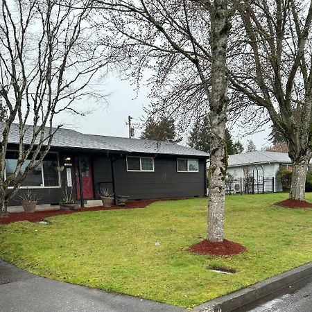 Emerald City 3 Bedroom 1 Bath Home يوجين، أوريغون المظهر الخارجي الصورة